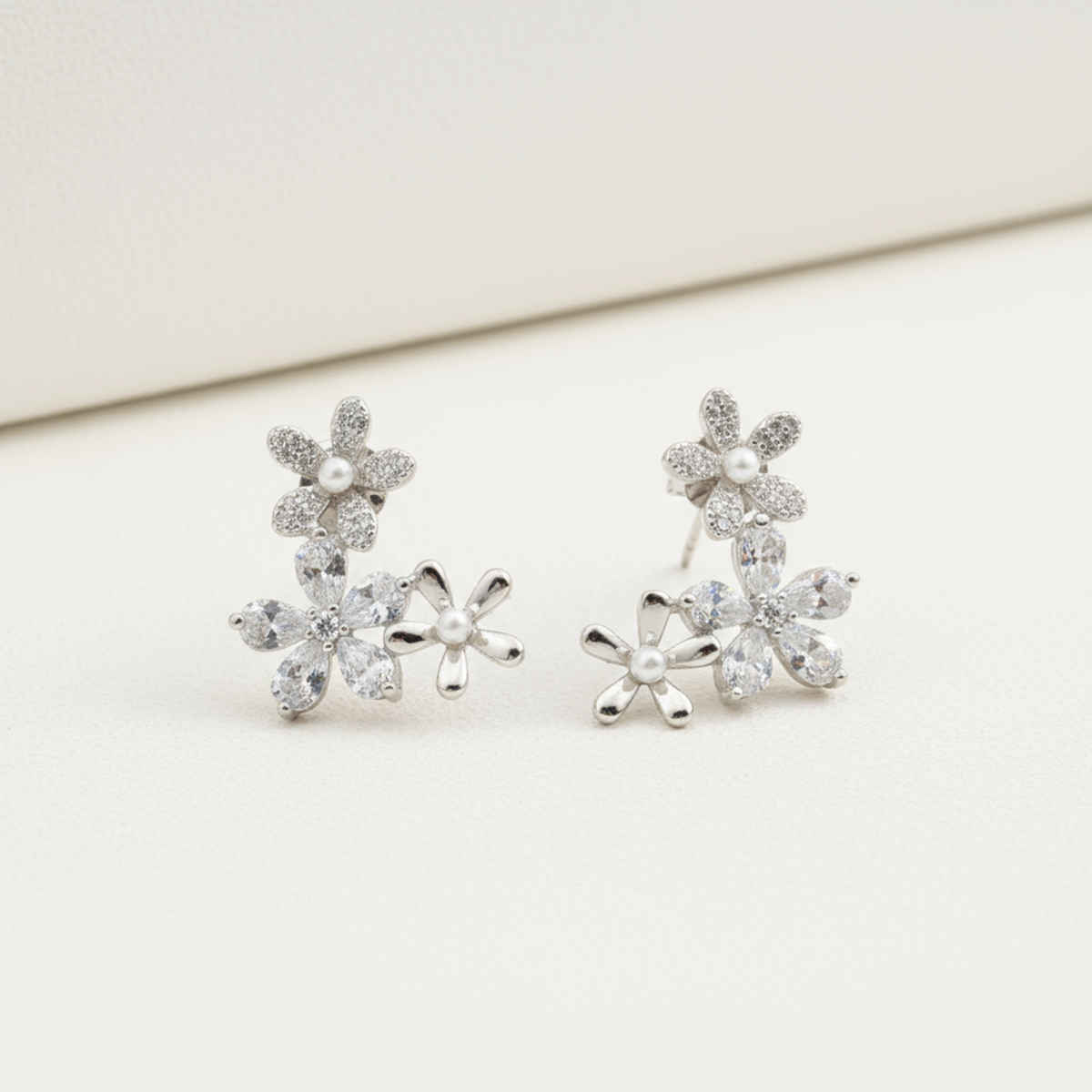 Silverfiire Sterling Silver Flower Studs
