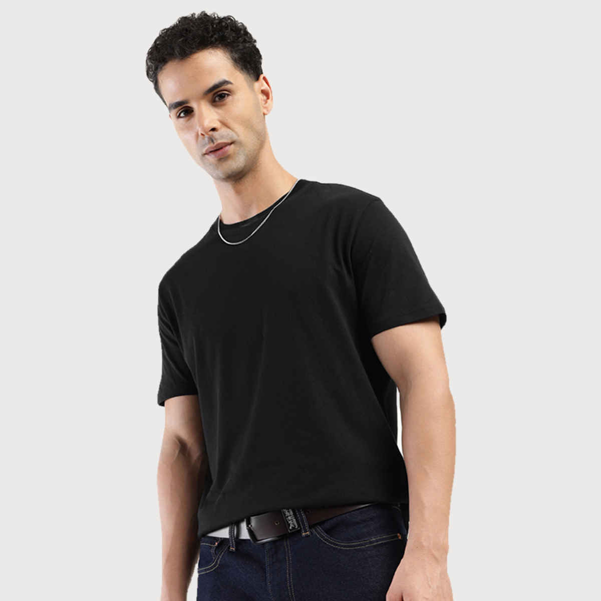 Levi's Men's 100% BCI Cotton Round Neck T-shirt | Black - S
