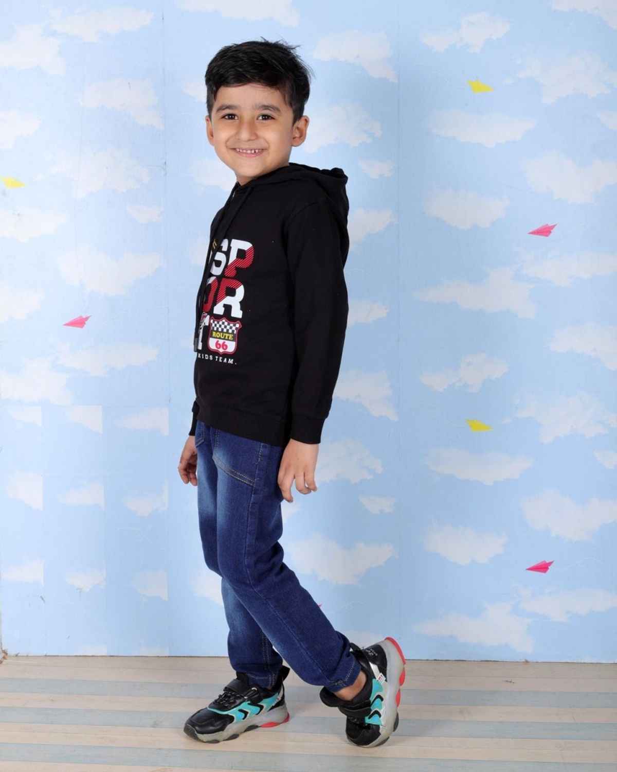 The Mom Store Boys Racing Sport Hooded Sweatshirt | Kww-An-Bwzh | Black | 2-3 Years