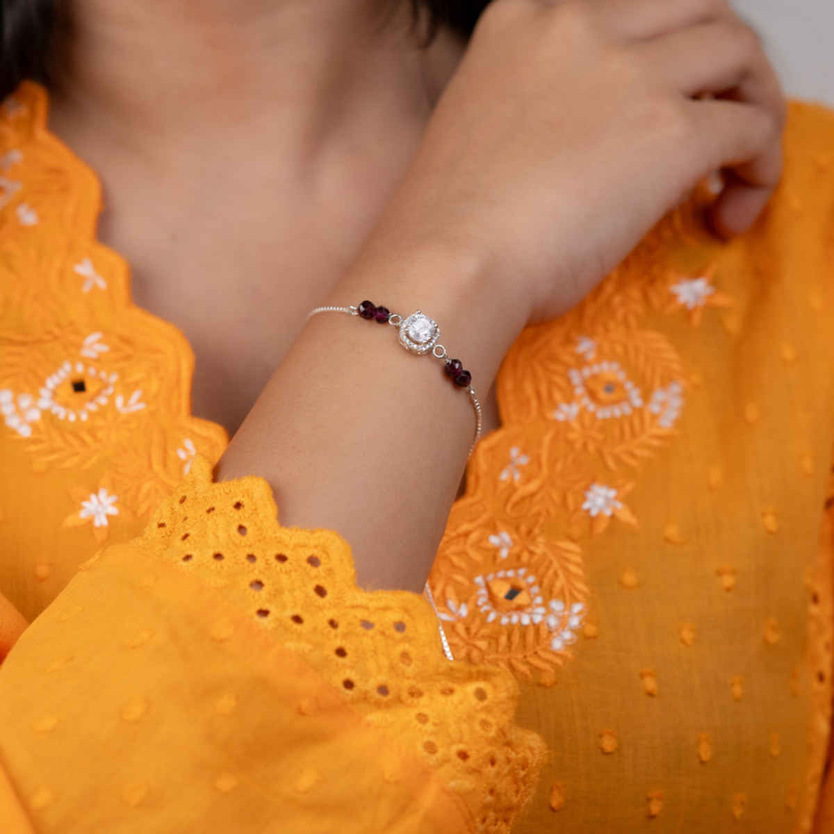 Bodh Gem and Crystals Garnet Silver Bracelet - Healing and Stylish