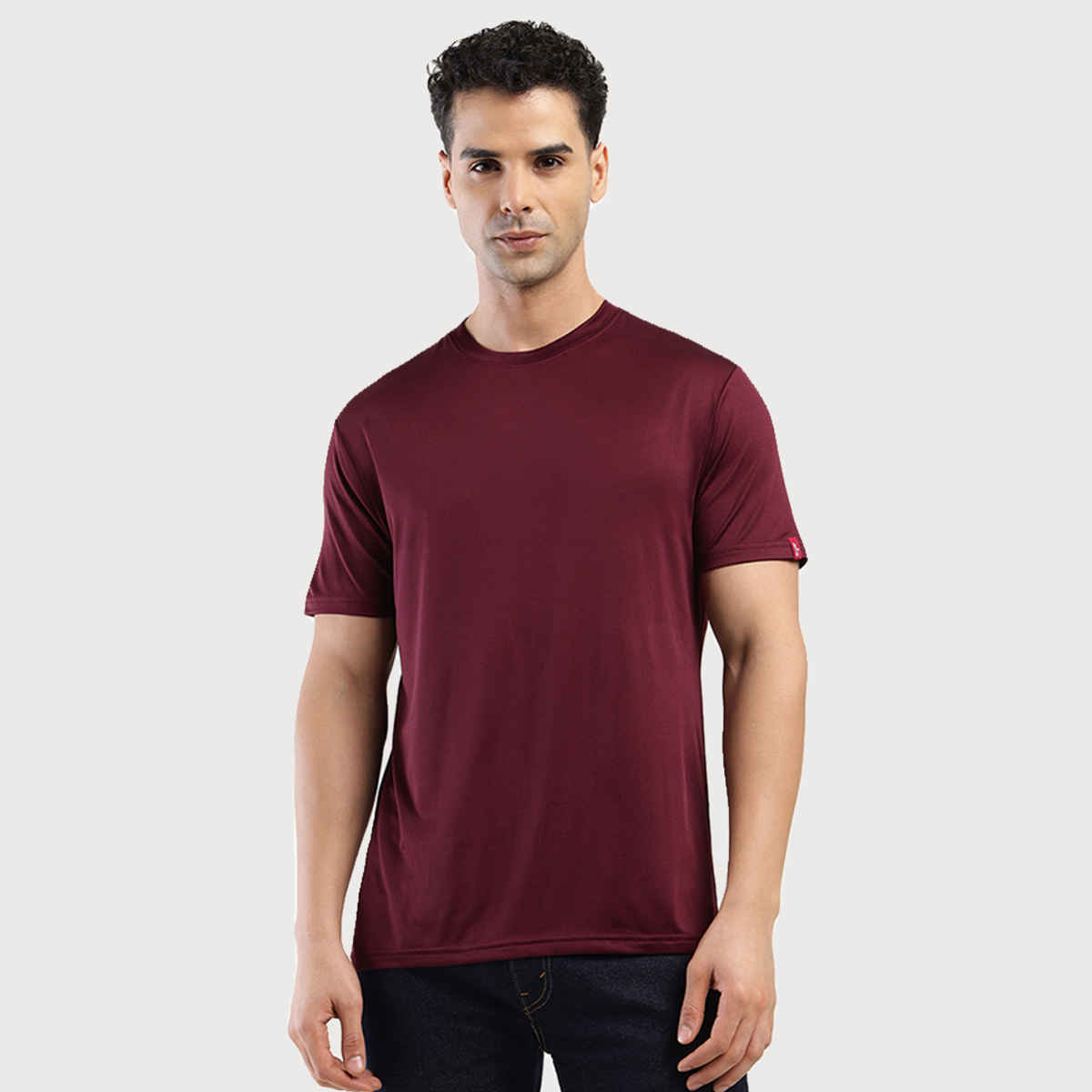 Levi's Men's 100% Polyester Round Neck T-shirt | Wine - S