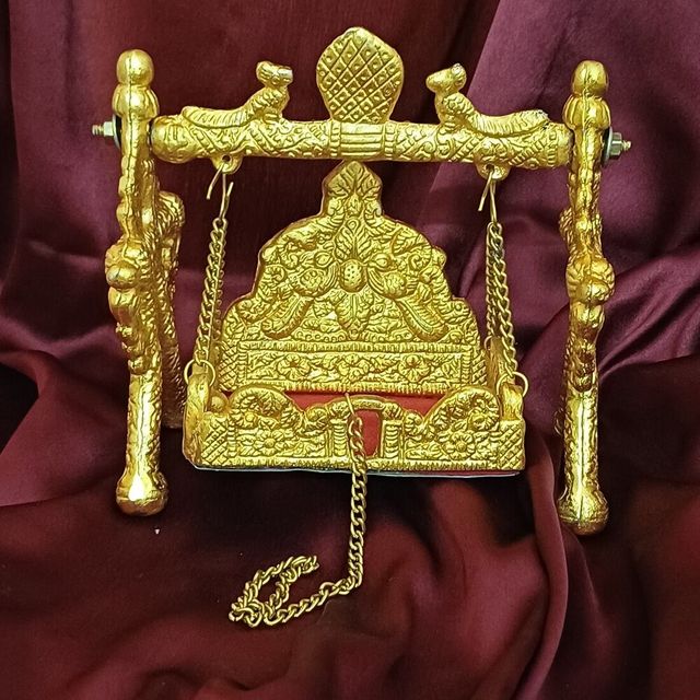 Gullak Krishna Jhula | Style 2 | Taang Jhula - 18 x 10 x 10 cm