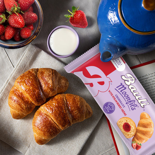 Bauli Moonfils Croissants Strawberry (Egg)