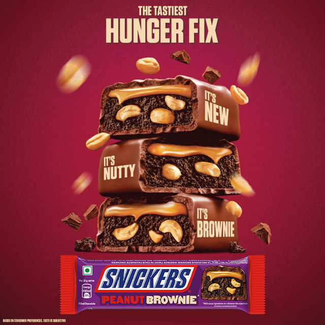 Snickers Filled with Brownie, Peanuts & Caramel Chocolate Bar