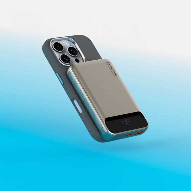 Stuffcool Click 10000Mah Magnetic Wireless Powerbank For Iphone With Fast Charging