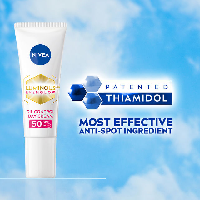 NIVEA Luminous Even Glow Oil Control Day Cream SPF 50,Thiamidol |UV protection & Reduces Dark Spots