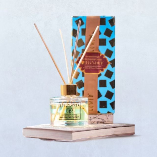 Soulflower Walk The Wood Cube Reed Diffuser