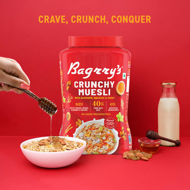 Bagrry's Crunchy Almond, Raisins, & Honey Muesli | 40% Oat Clusters | Pouch | Preservative-free | 750 g