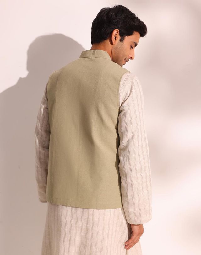 5cb396ad-9aa7-49ab-b921-e5a501dba38a.jpg