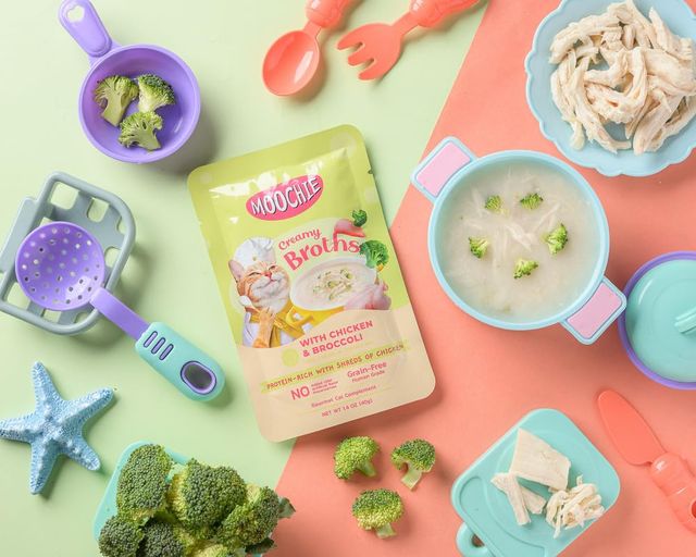 Moochie Wet Food Creamy Broth With Chicken & Broccoli , Soup For Cats