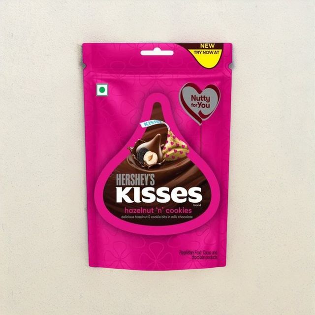 Hershey'S Kisses Hazelnut 'N' Cookies Chocolate Share Bag Small