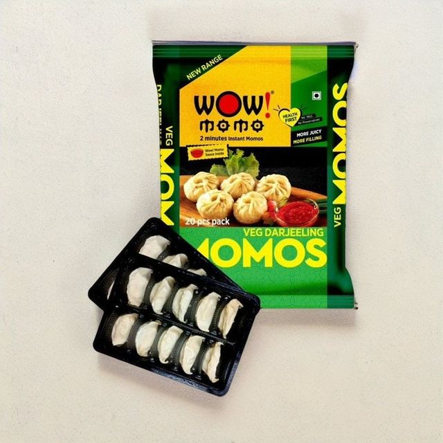 Wow! Veg Darjeeling Momos(20pc) & Coca-Cola Soft Drink(750ml) Combo