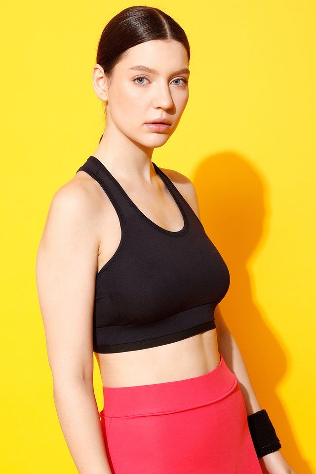 Clovia Medium Impact Padded Sports Bra With Mesh Racerback Design | Black | M