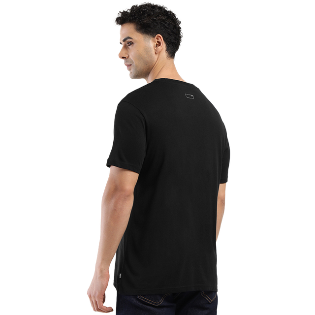 Levi's Men's 100% BCI Cotton Round Neck T-shirt | Black - L