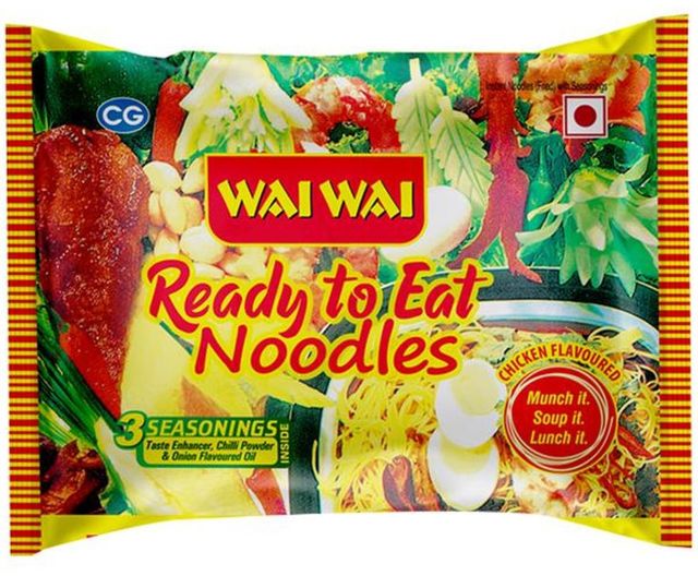 Wai Wai Chicken Instant Noodles 70 g Combo