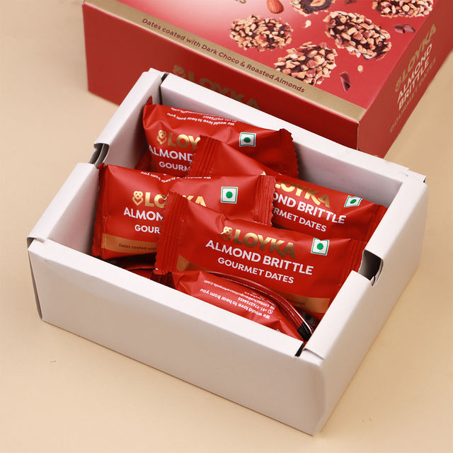 Loyka Almond Brittle Gourmet Dates Box 100 g Combo