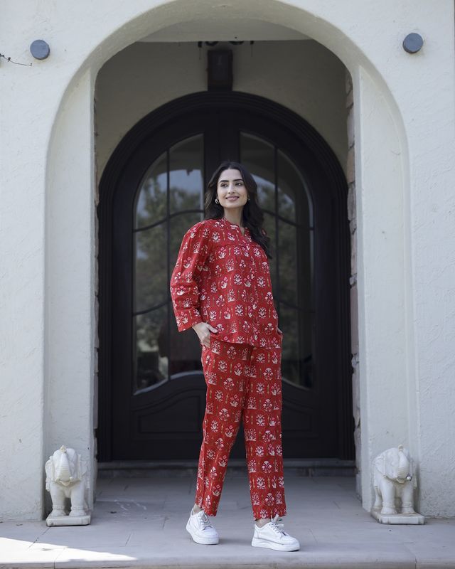 Sanskrutihomes Women's Floral Co-ord Set | Red - L