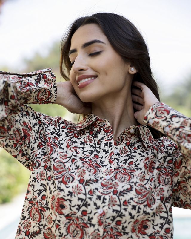 Sanskrutihomes Floral Printed Shirt Collar Pure Cotton Night Suit | Black - Red - White | S