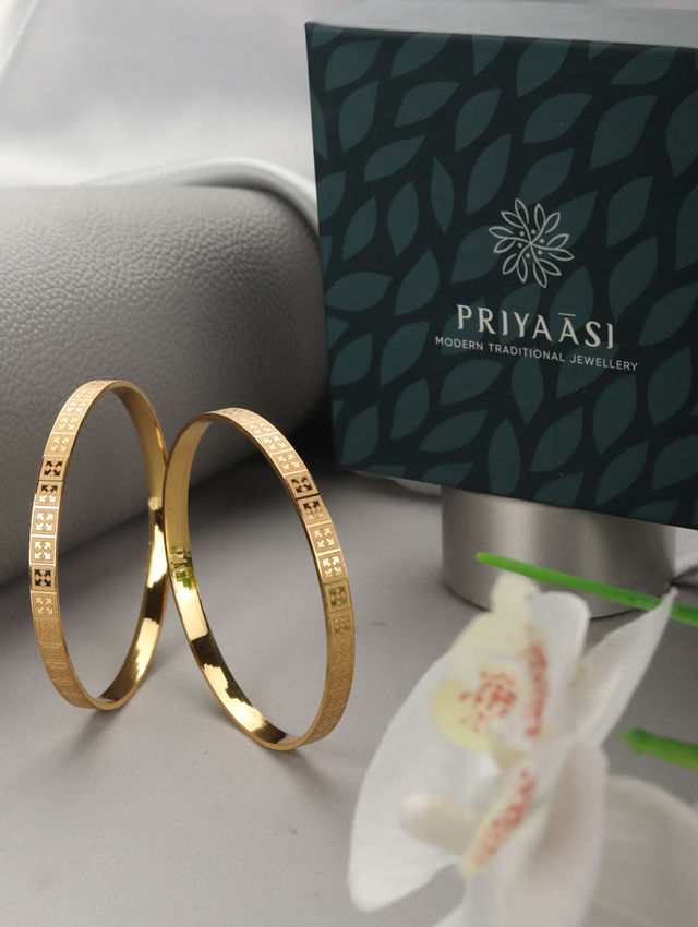 Priyaasi Set Of 2 Gold Plated Plain Elegant Bangles Set