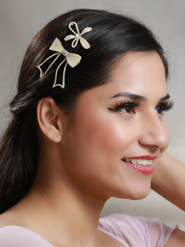 Priyaasi White Flower & Bow Hair Pin Set