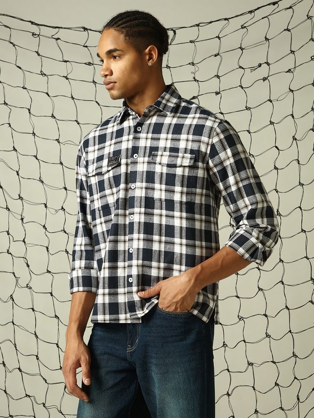 Hubberholme Men's Tartan Checked Double Pockets Textured Relaxed Fit Casual Shirt | Black - 38