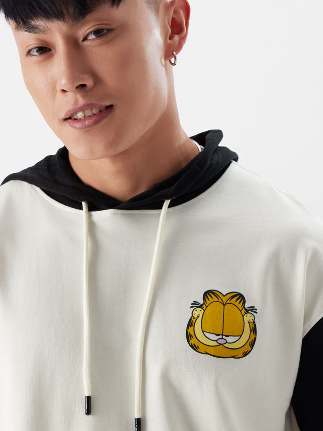 The Souled Store Men's Oversized Garfield- Guarding Me | Hooded T-shirts | MulticolorL