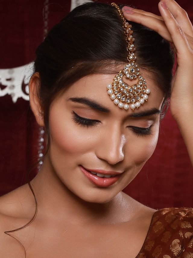 Aatmana Women Gold-Plated Kundan Studded Maang Tikka Head Jewellery