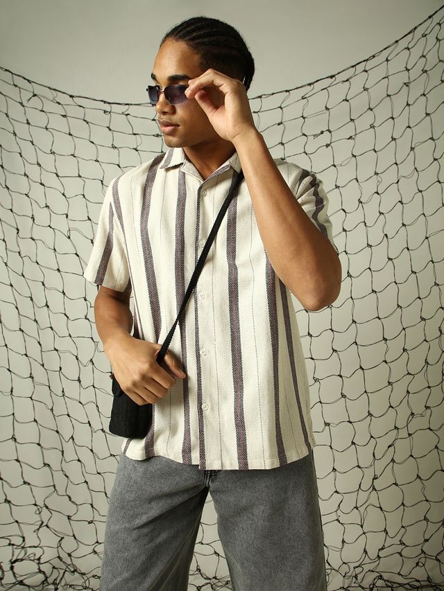 Hubberholme Men's Spread Collar Vertical Striped Cotton Oversized Casual Shirt | White - 44
