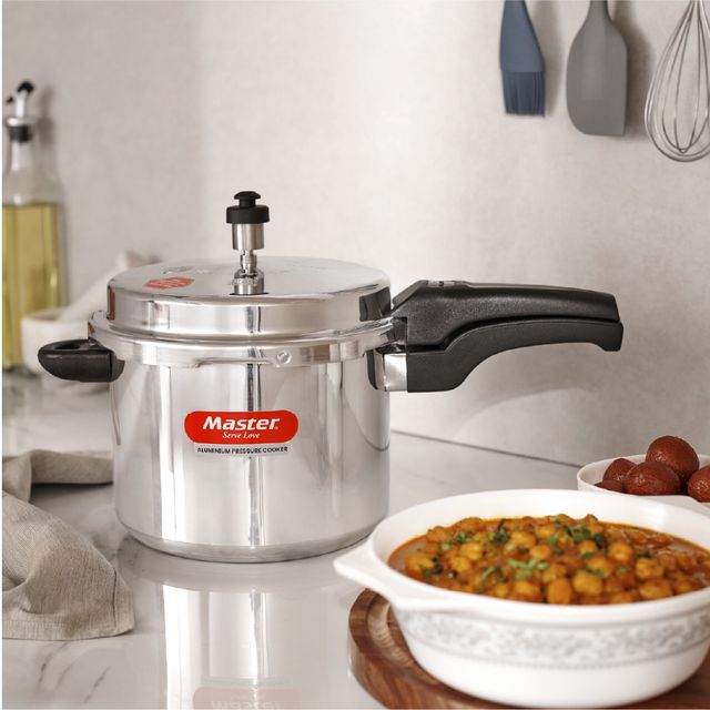 Master Aluminium Outer Lid Pressure Cooker 5L, Gas And Induction Stove Compatible