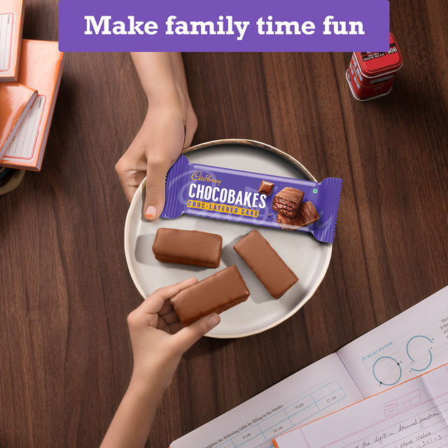 Cadbury Chocobakes Choclayered Cakes (114g) & Nestle Kitkat 4 Fingers Choco Coated Wafer Bar (38.5g) Combo