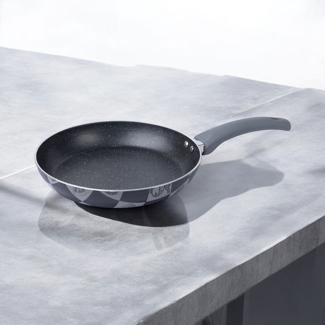 Bombay Kookware Kala Kruti Fry Pan 24Cm ( 1.25Lt)