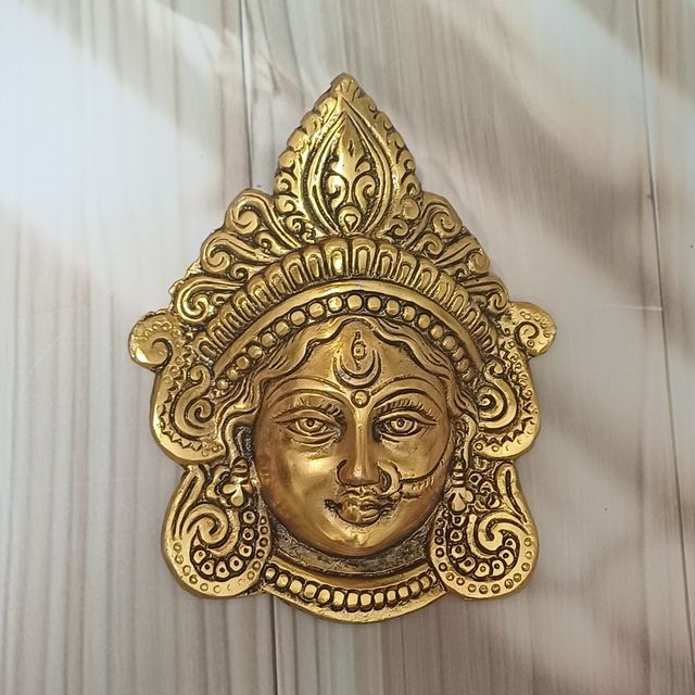 Gullak Metal Durga Face Mukut Idol - Gold | 5.2 x 1.2 x 6.2 inch