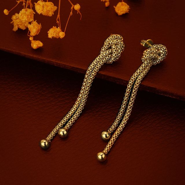 Carlton London 18kt Gold Plated Tasselled Drop Earring | FJE3604