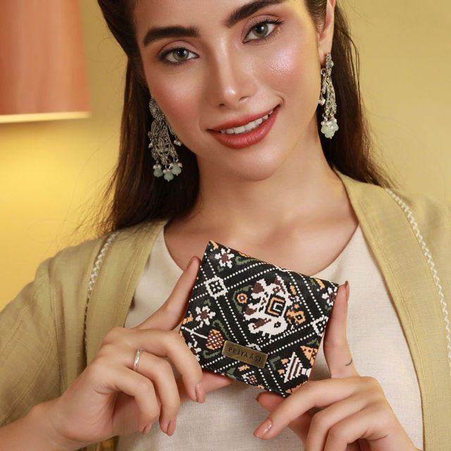 Priyaasi Women's Polyurethane Wallets | Multicolour - One Size