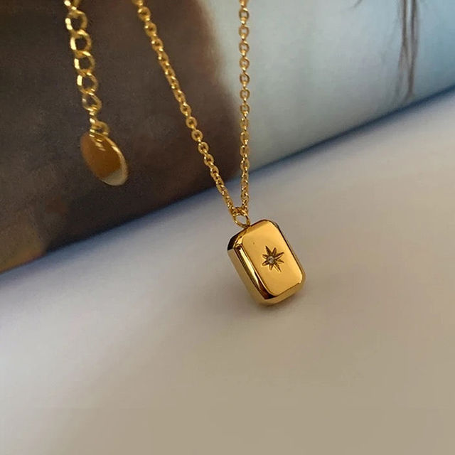 LabelShe White Gold-Plated Gold-Toned Geometric Pendant Necklace