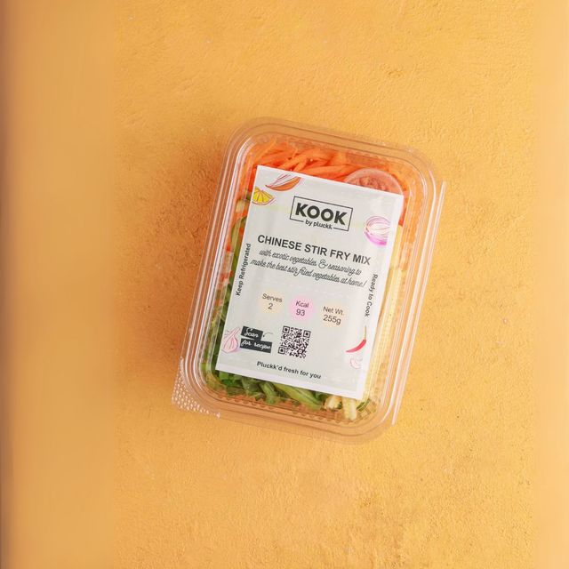 Pluckk Chinese Stir Fry Mix with Noodle Seasoning (Ready to Cook)