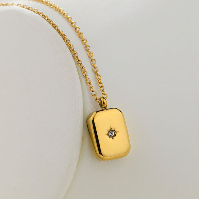 LabelShe White Gold-Plated Gold-Toned Geometric Pendant Necklace