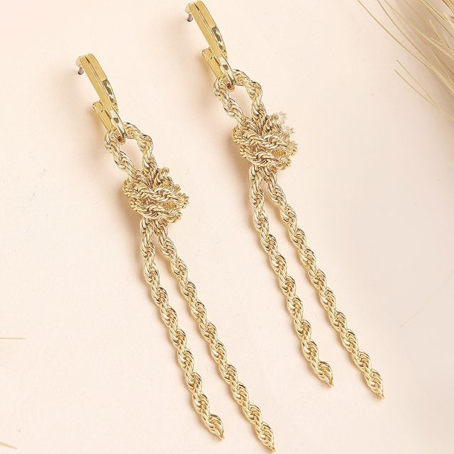 Karatcart Women's Dangle Earrings Gold One Size | 33038923