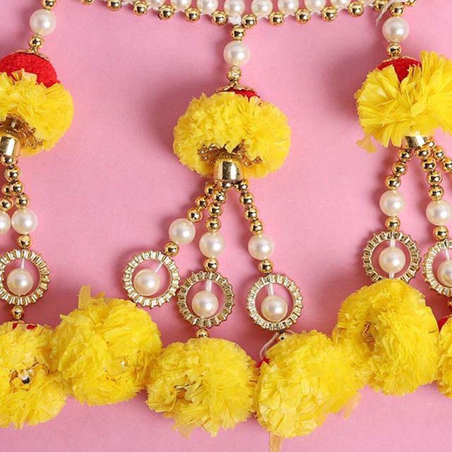 Gullak Beadwork Floral Toran