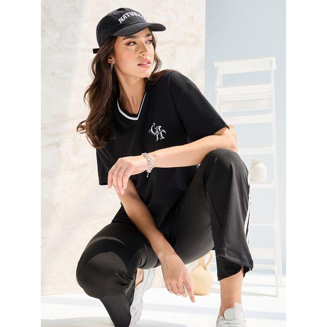 Styli Women's Oversized T-shirt with Contrast Neck Rib and Embroidered Detail | Black - XXL