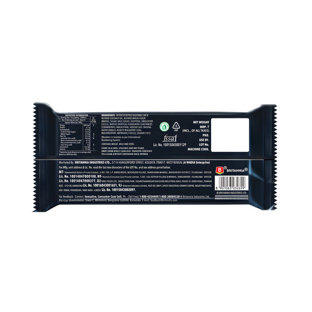 Britannia Treat Rich Creme Strawberry Flavoured Wafers
