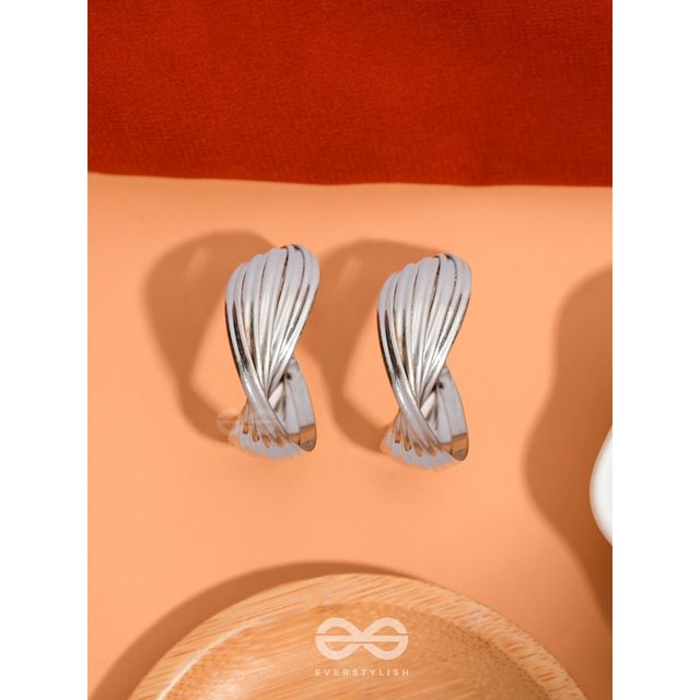 Everstylish Leveling It Up - Statement Silver Hoops
