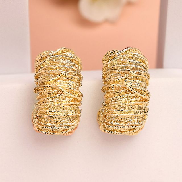 Karatcart Women's Stud Earrings Gold One Size | 33038796