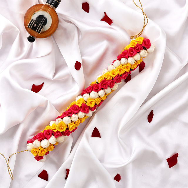 Oye Happy White, Yellow and Pink Flowers Gajra | Artificial