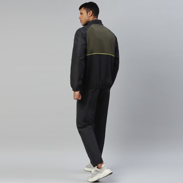 879e710b-1b51-48ee-a6ae-d0c996bdd268.jpg