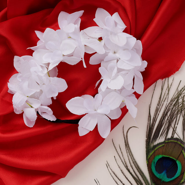 Oye Happy Pure White Gajra | Artificial