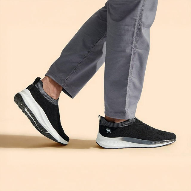 Neeman's Grip Fit Slip Ons | Black | UK 10