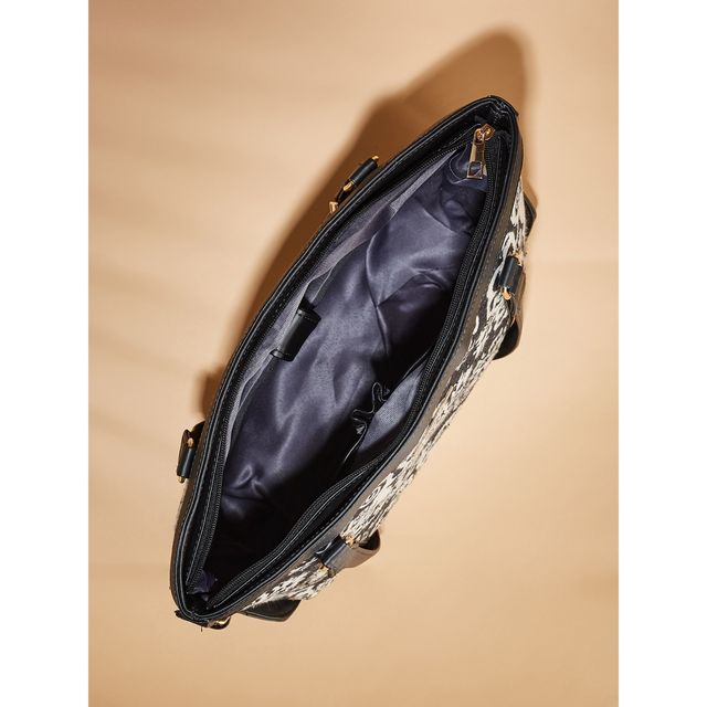 Fargo Women's Hand-held Bag | Black