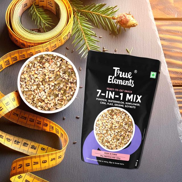 True Elements Crunchy Dark Chocolate Granola(1kg) & True Elements 7 In 1 Super Seeds Mix (250gms) Combo