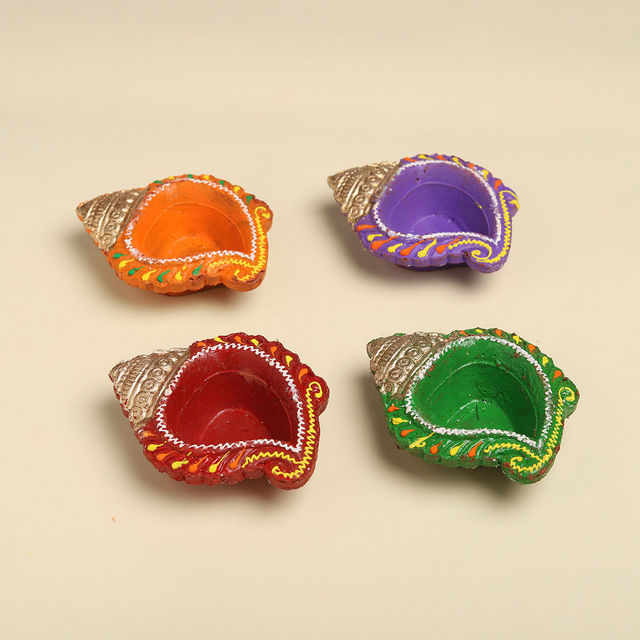 Shruti Creations Leaf Decorative Clay Diya - Set Of 4